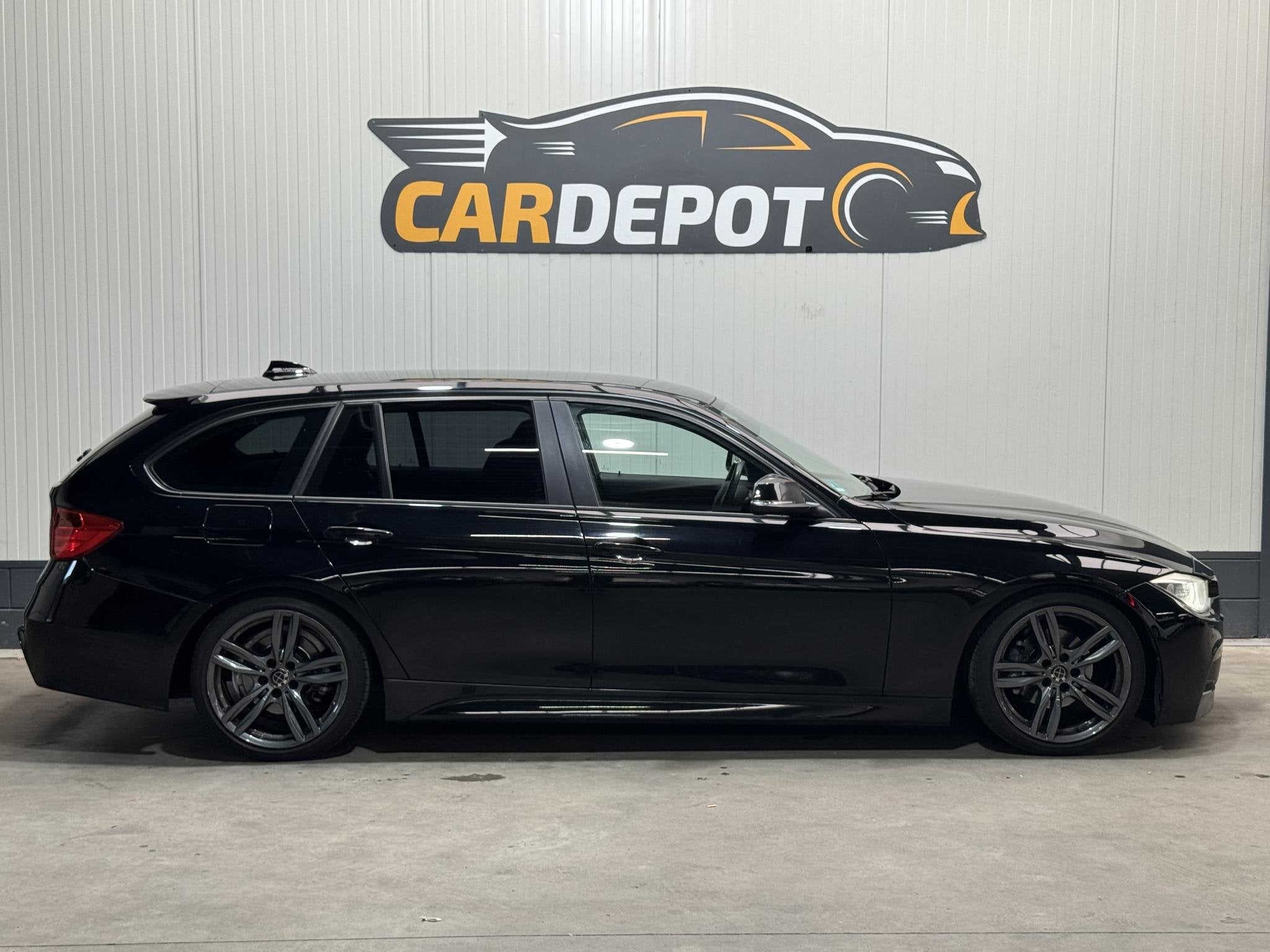 Foto 4 van BMW 3-serie Touring 320d EfficientDynamics Edition High Exec