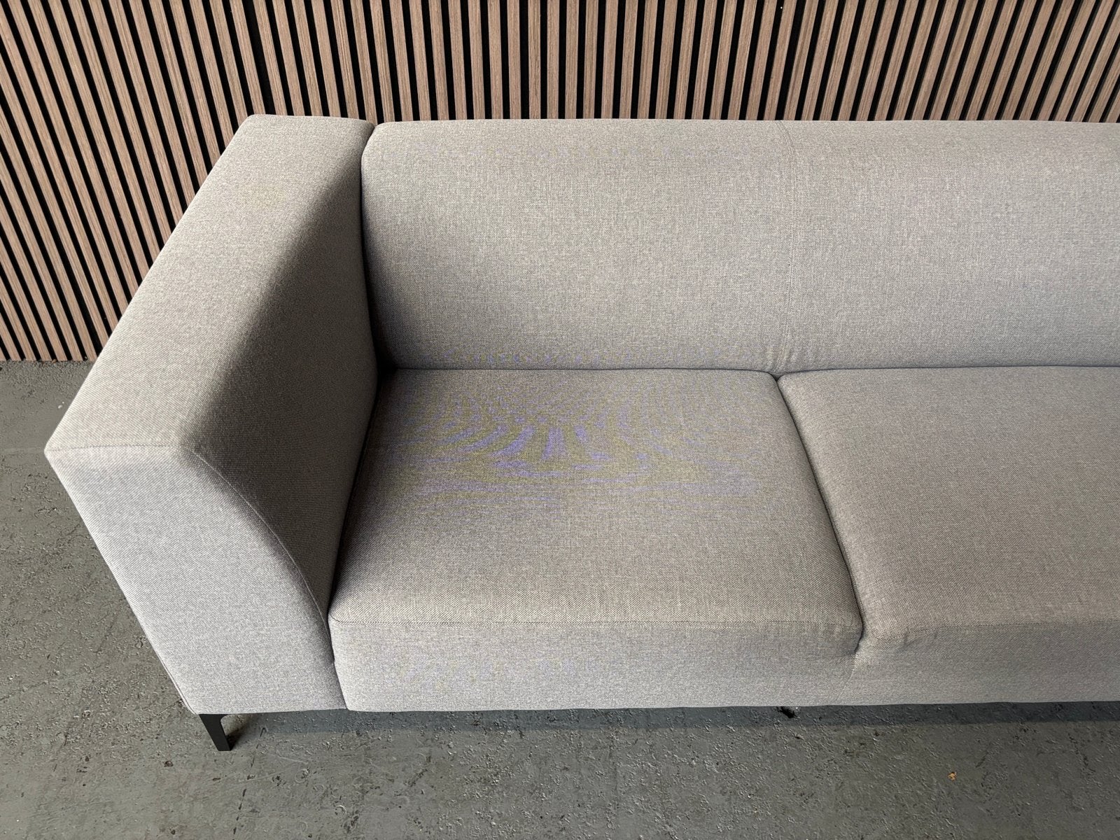 GRATIS LEVERING Hoekbank Grijs Loods5 275X210 GERIENIGD, 250 tot 300 cm, Hoekbank, Zo goed als nieuw, Vierpersoons of meer