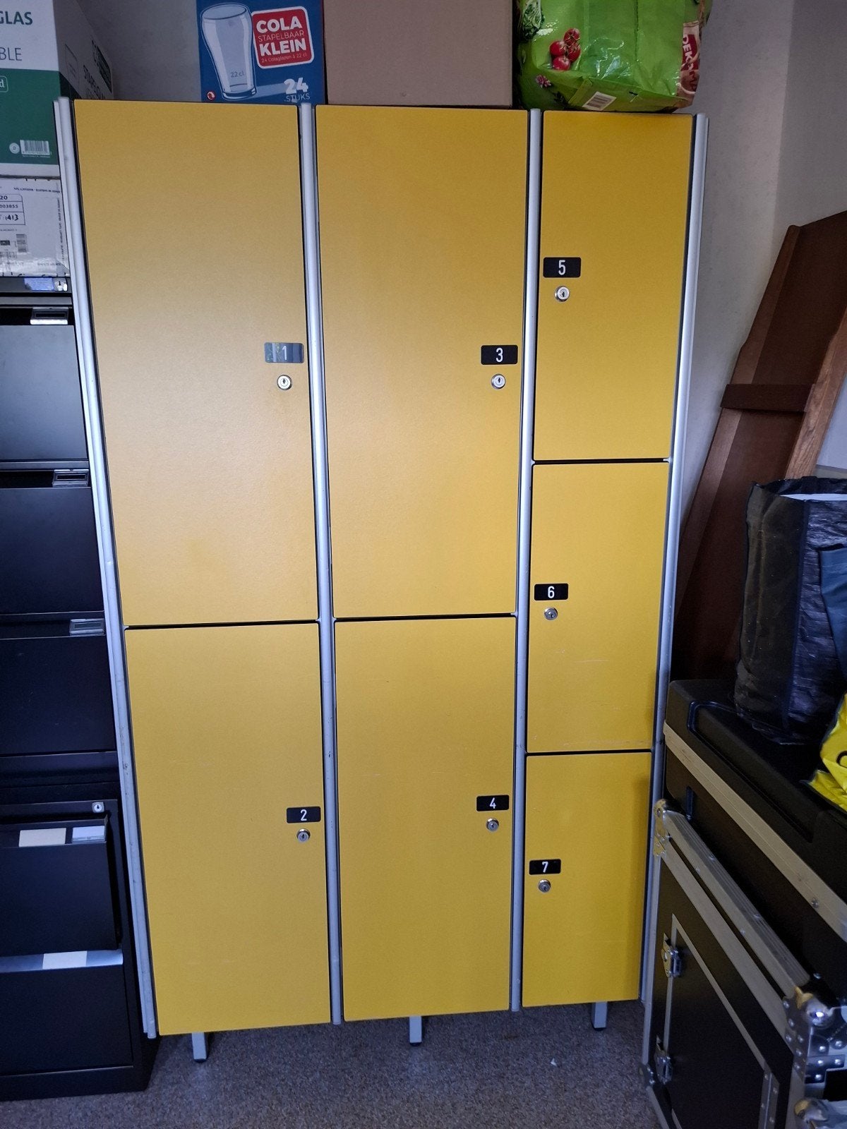 Gele lockerkast met 7 afsluitbare kastjes en sleutel, Huis en Inrichting, Kasten | Lockerkasten, Ophalen, Gebruikt