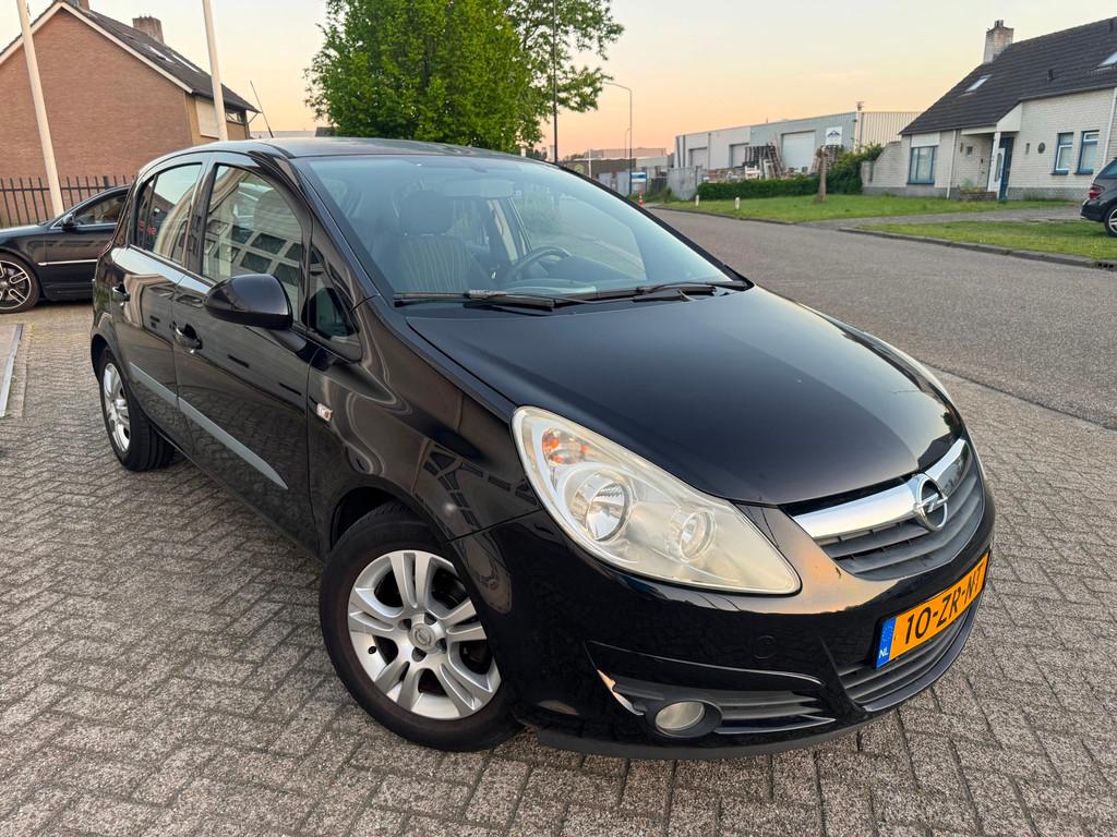 Opel Corsa 1.4-16V Enjoy Airco,Trekhaak, PDC, Voorwielaandrijving, 1063 kg, Gebruikt, 4 cilinders