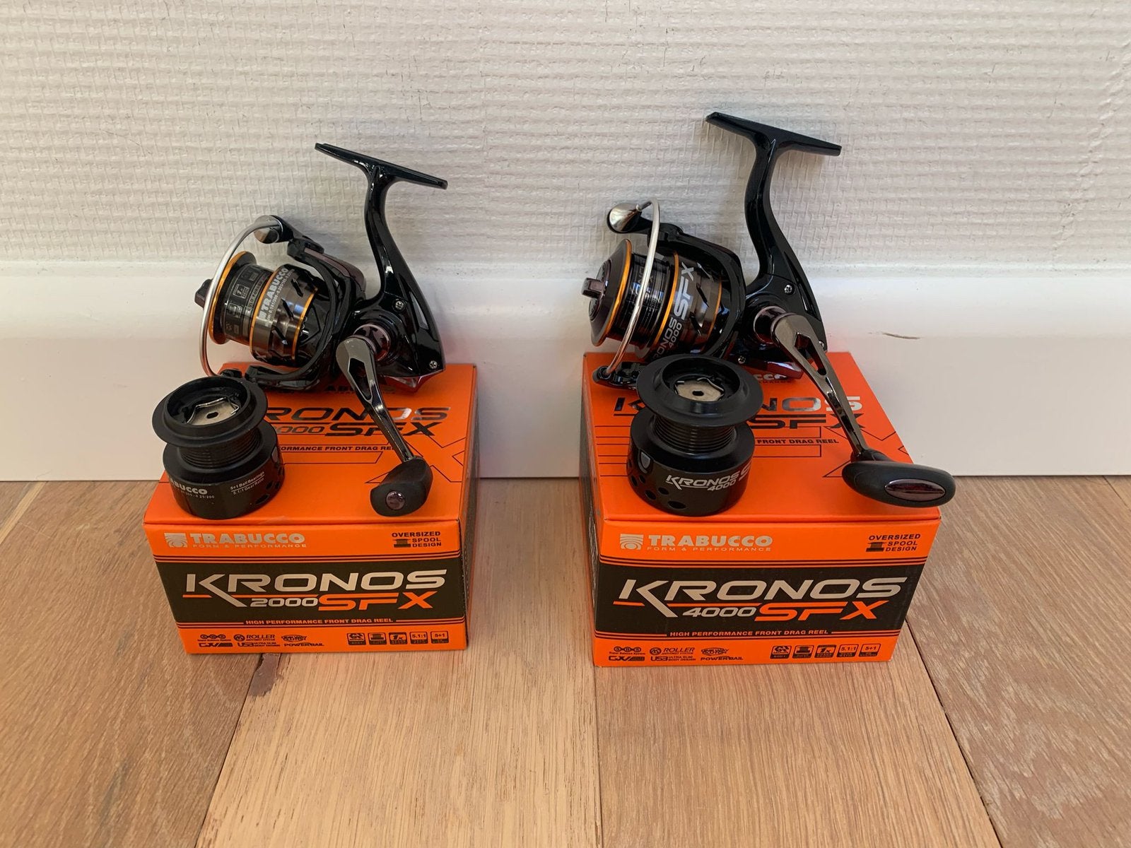 Nieuwe Trabucco Kronos 2000 & 4000 molens, 6 lagers, Watersport en Boten, Hengelsport | Witvissen, Nieuw, Molen, Ophalen of Verzenden