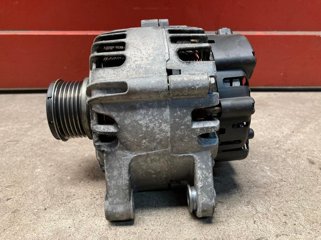 Dynamo Citroen C4 Cactus 1.2 BJ 2017 OE nummer 9810971880, Ophalen of Verzenden, Gebruikt, Opel