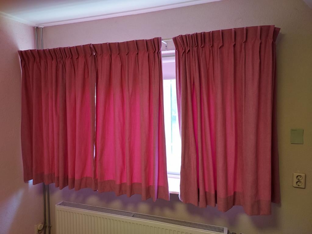 Roze fluwelen gordijnen 1m20 hoog, 2m70 lang., Overige kleuren, 100 tot 150 cm, 150 tot 200 cm, Zo goed als nieuw