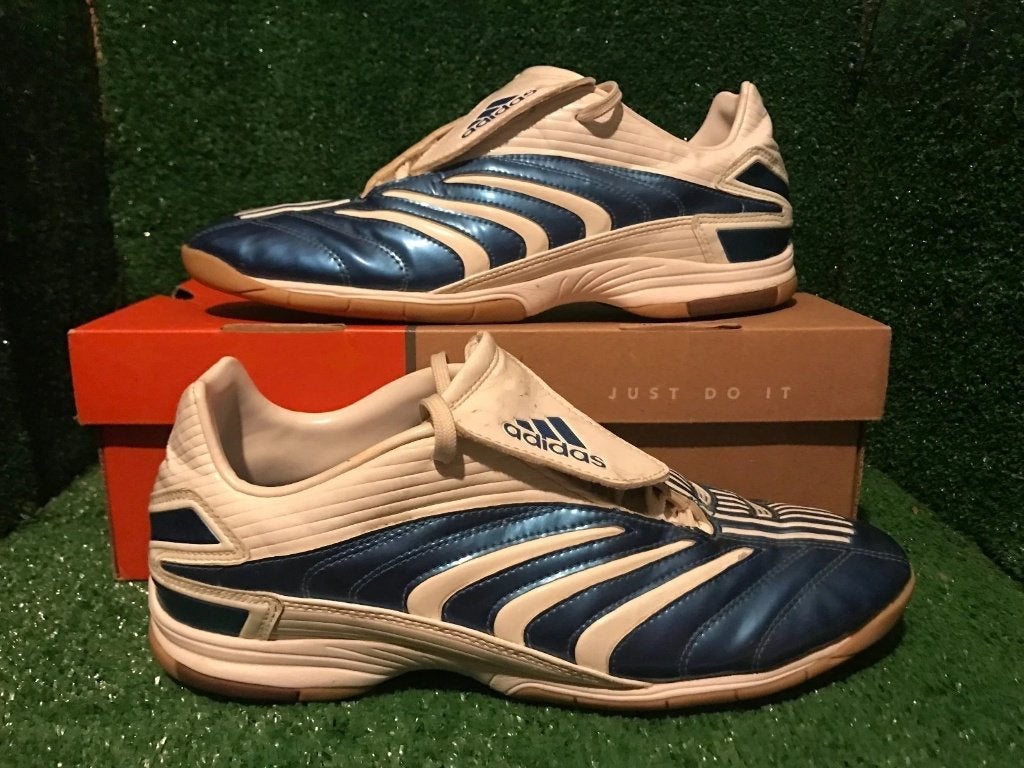 adidas pulse Blue II indoor Predator Mania maat 42,5, Gebruikt, Maat XS of kleiner, Schoenen, Ophalen of Verzenden