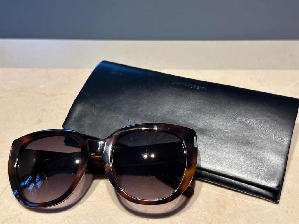Stijlvolle Saint Laurent zonnebril - Zo goed als nieuw, Overige merken, Zonnebril, Bruin, Verzenden