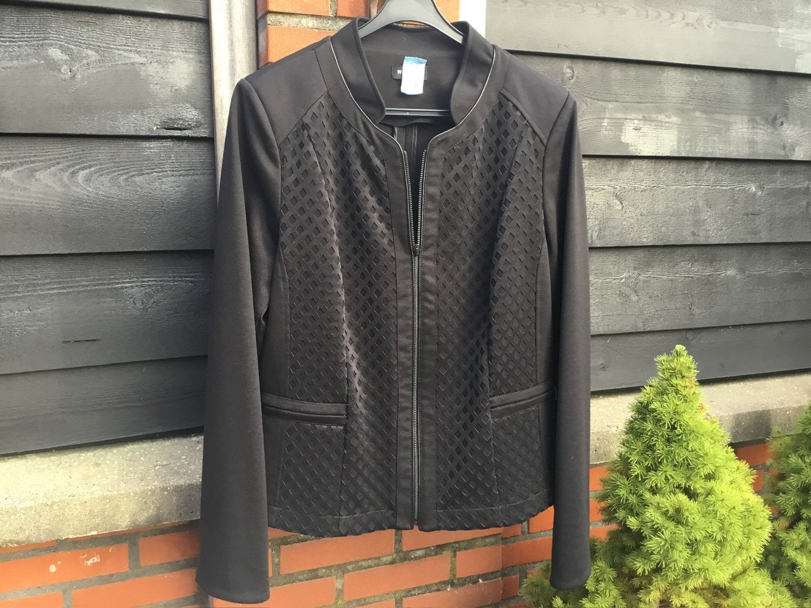 Gekleed jasje 42, Ophalen of Verzenden, Zo goed als nieuw, Maat 42/44 (L), Zwart