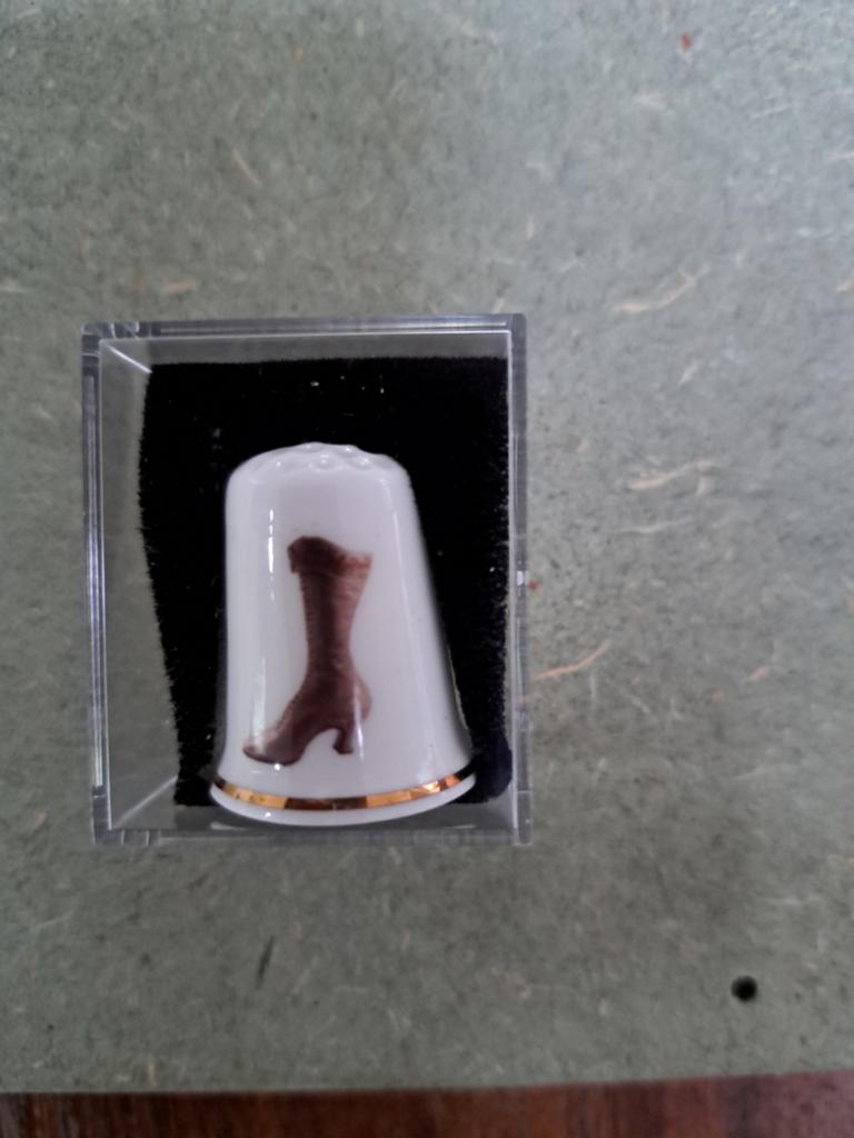 Vingerhoedje, Ophalen of Verzenden, Nieuw, Overige materialen, Overige merken