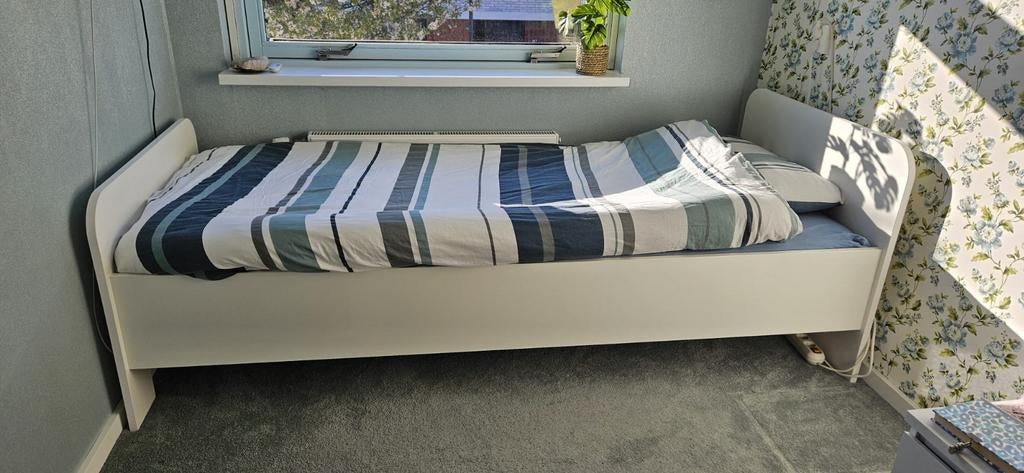 Eénpersoons bed 90x220, Huis en Inrichting, Ophalen, 90 cm, Eenpersoons, Wit
