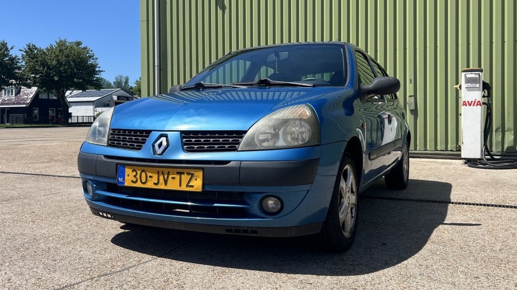 Renault Clio 1.2 Expression (bj 2002), Auto's, 31 €/maand, 4 cilinders, Blauw, Origineel Nederlands