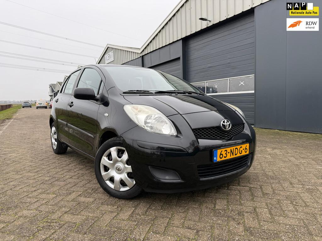 Toyota Yaris 1.3 VVTi Comfort, Auto's, Toyota, Voorwielaandrijving, 101 pk, 4 cilinders, Zwart