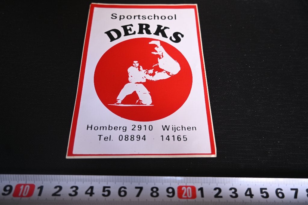 sticker Wijchen Sportschool DERKS Homberg 2910, Ophalen, Zo goed als nieuw