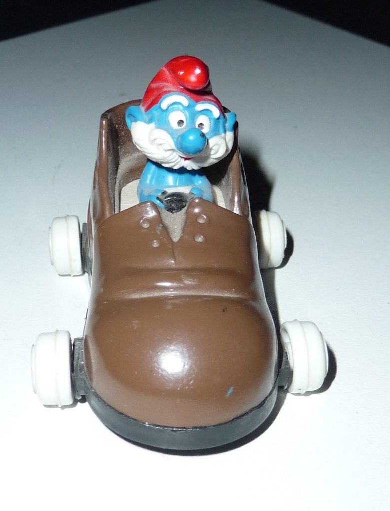 2 AUTOS ESCI MET GROTE EN BLOEMENSMURF 1983,ZIE JE NIET VAAK, Verzenden, Zo goed als nieuw, Verschillende Smurfen, Gebruiksvoorwerp
