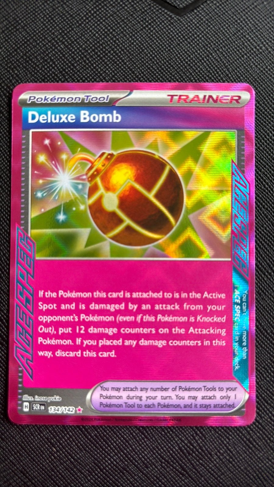 Deluxe Bomb Stellar crown SCR 134/142, Ophalen of Verzenden, Zo goed als nieuw, Losse kaart, Foil