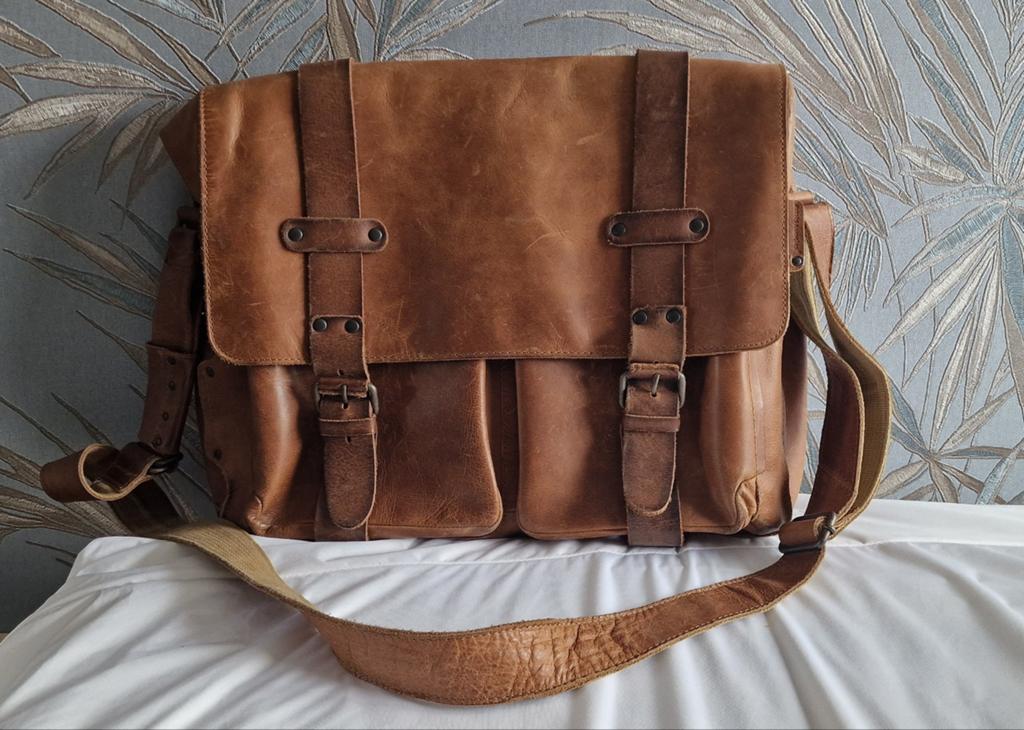 Super stevige leren laptop reis ,schooltas, Ophalen of Verzenden, 15 inch, Zo goed als nieuw
