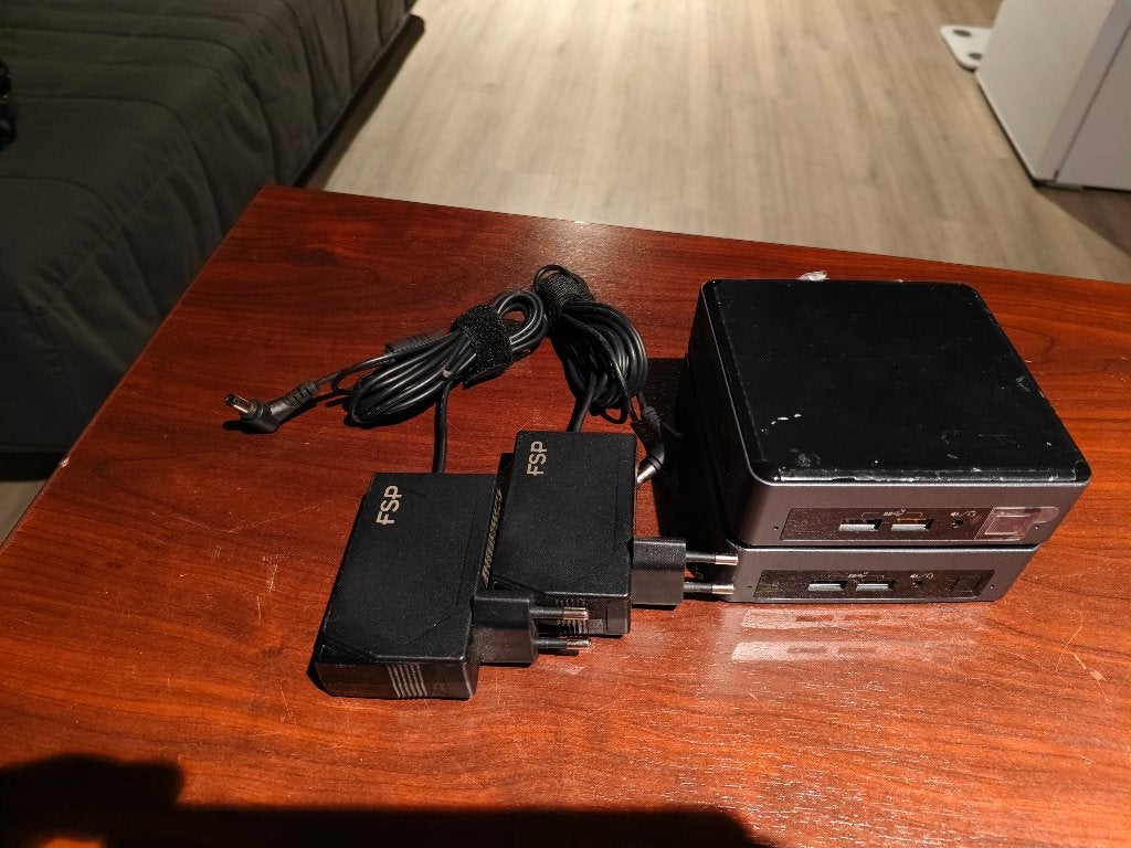 intel Nuc8 i5 mini PC 8gb 256gb Windows11 & macOS, Computers en Software, 256 GB, 8 GB, Virtual Reality, Ophalen of Verzenden