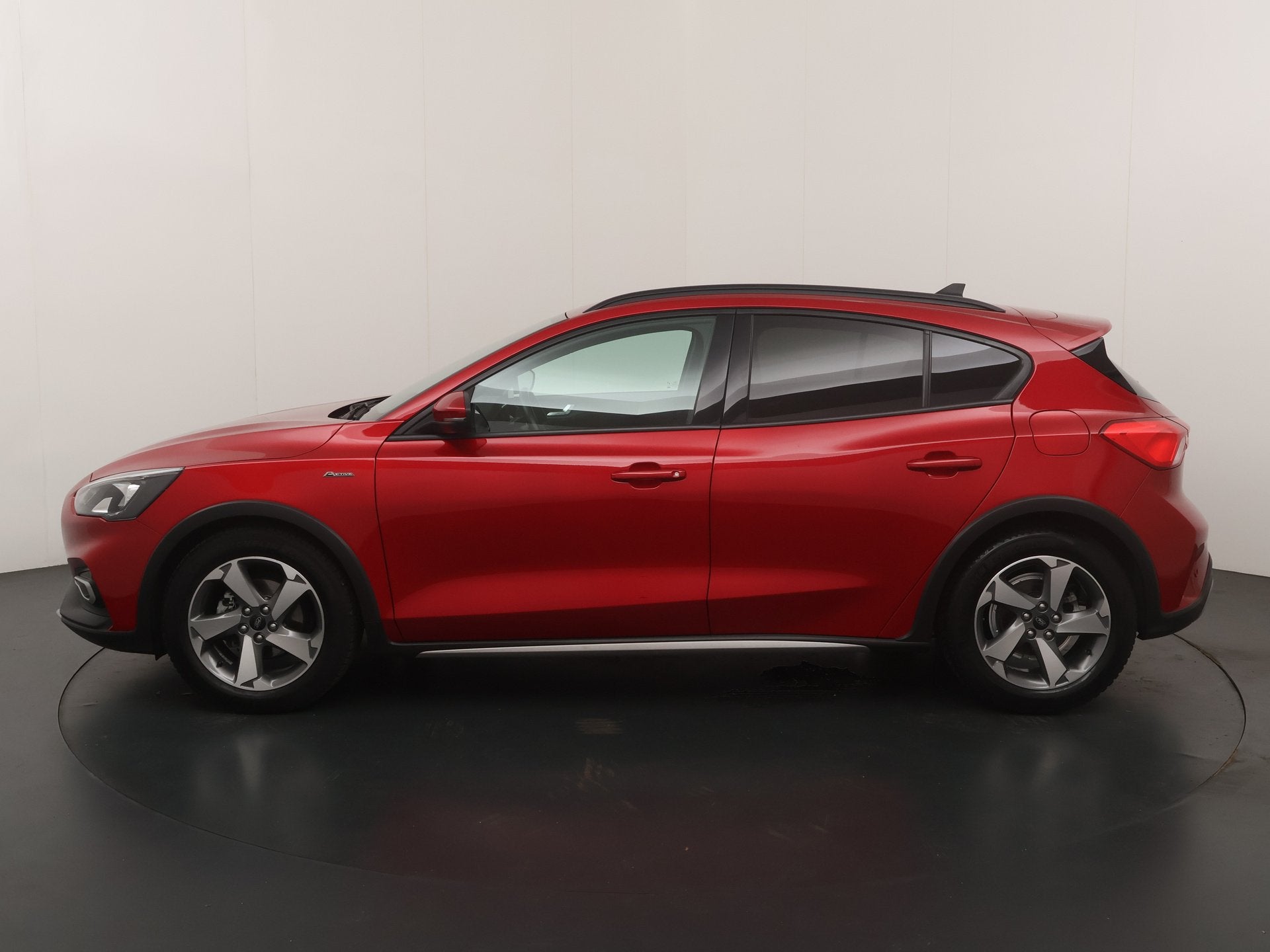 Ford Focus 125pk EcoBoost Hybrid Active X Business 5drs | Tr, Auto's, Ford, Dealer onderhouden, Gebruikt, Origineel Nederlands