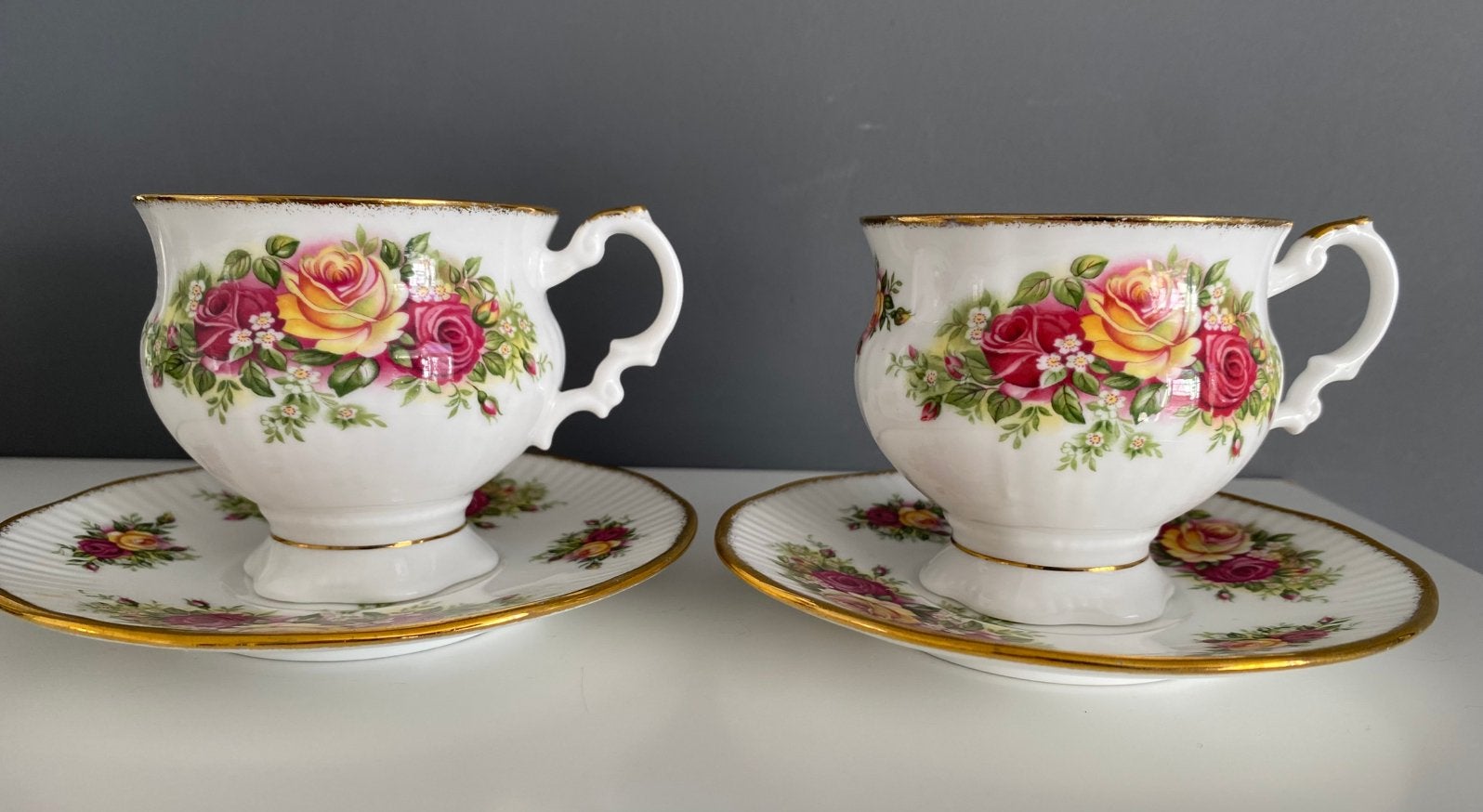 Vintage Elisabethan Porseleinen Kop- en Schotels, Verzamelen, Porselein, Kristal en Bestek, Ophalen of Verzenden, Zo goed als nieuw