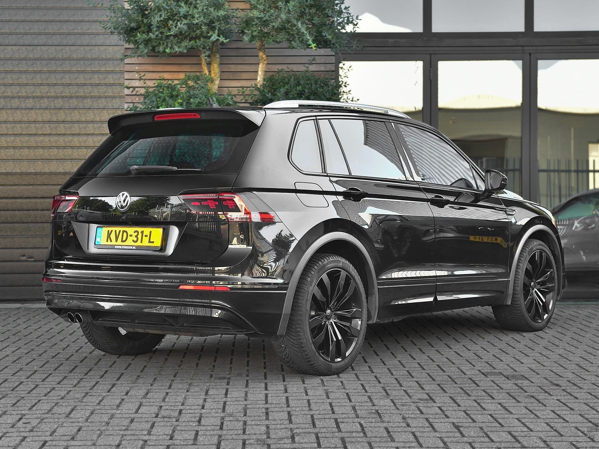 Volkswagen Tiguan 2.0 TSI 4Motion R-line Pano Alcantara Came, Automaat, Automatische klimaatregeling, Stof, Gebruikt