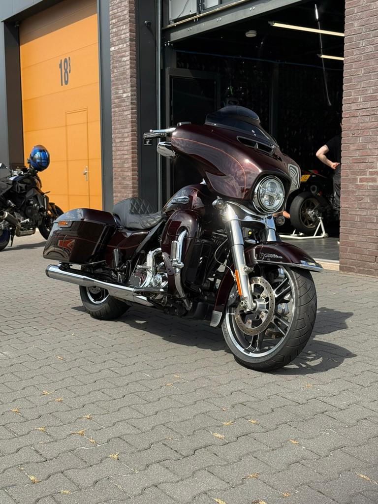 Harley-Davidson Electra Glide Ultra Classic (5HD) - 2014, Motoren, Motoren | Harley-Davidson, 2 cilinders, Motorrijbewijs A, Particulier