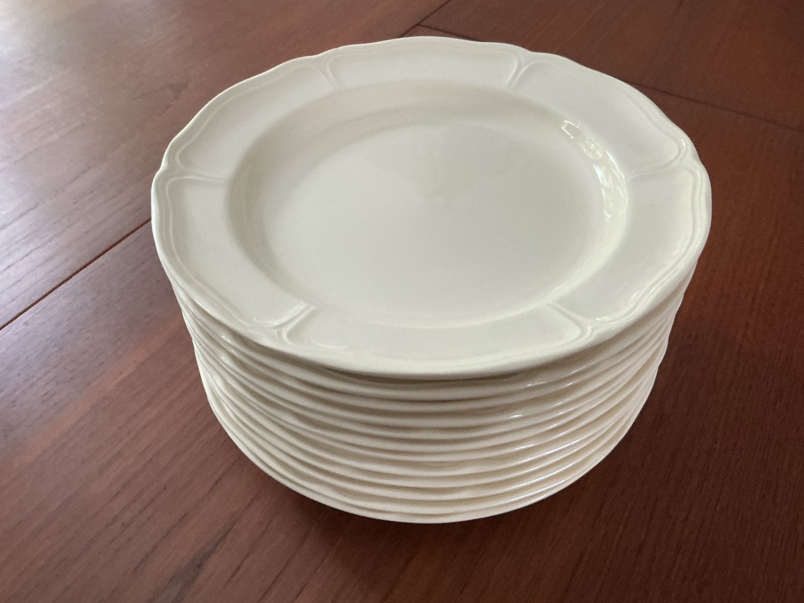 Wedgwood Queens Plain gebaksbordjes/fruitbordjes, Klassiek, Ophalen of Verzenden, Zo goed als nieuw, Bord(en)