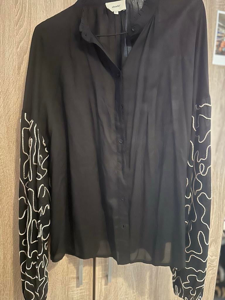 Shoeby Zwarte Blouse met Geborduurde Mouwen Maat M/L, Ophalen of Verzenden, Nieuw, Maat 38/40 (M), Zwart