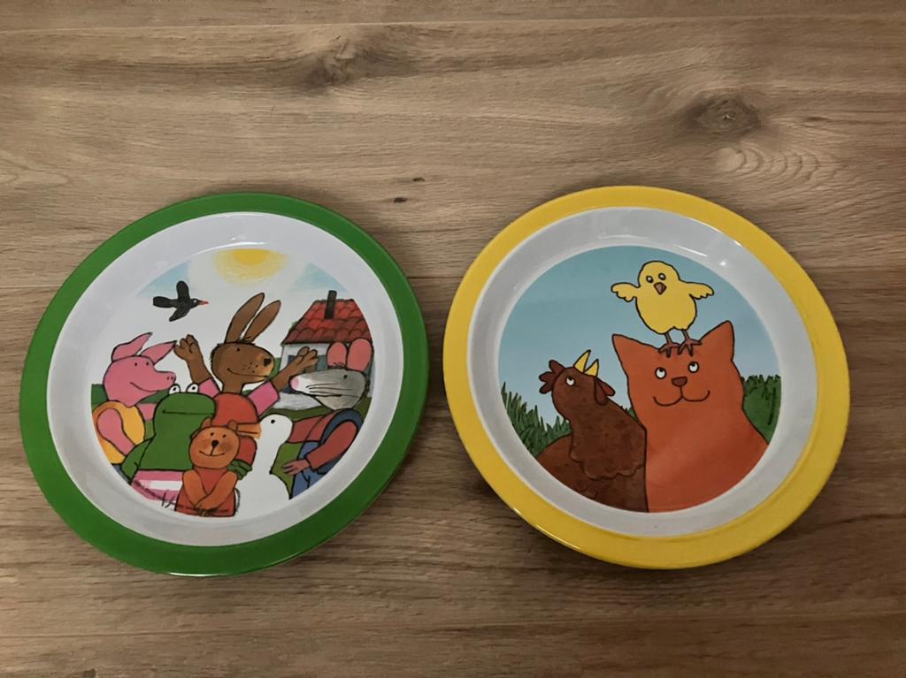 Set van 2 kinderbordjes, Ophalen, Zo goed als nieuw