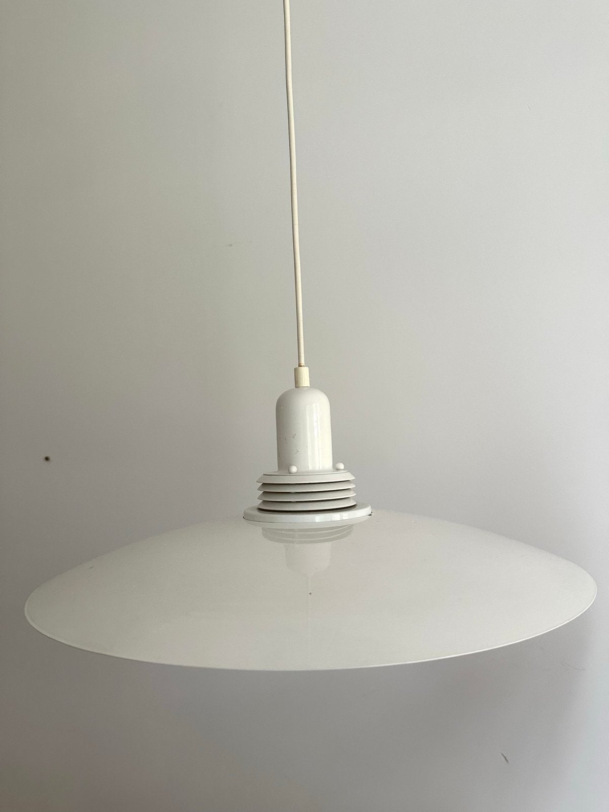 Witte vintage hanglamp, minimalistisch design, Ophalen, Gebruikt, Metaal, E27 (groot)