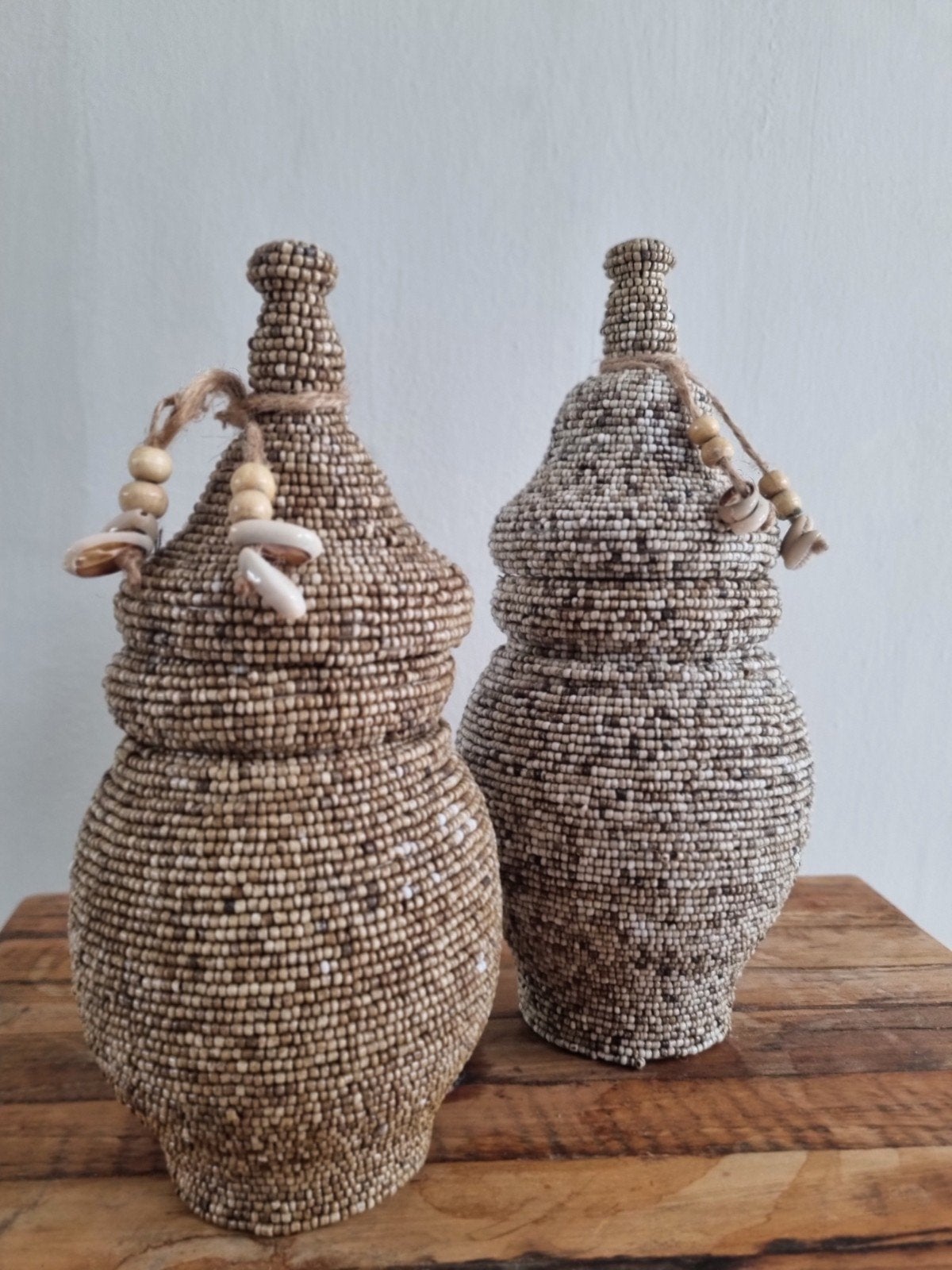Balinese offerpotjes uit Ubud (2 maten) Boho Ibiza, Huis en Inrichting, Boho, Nieuw, Ophalen of Verzenden, Beige