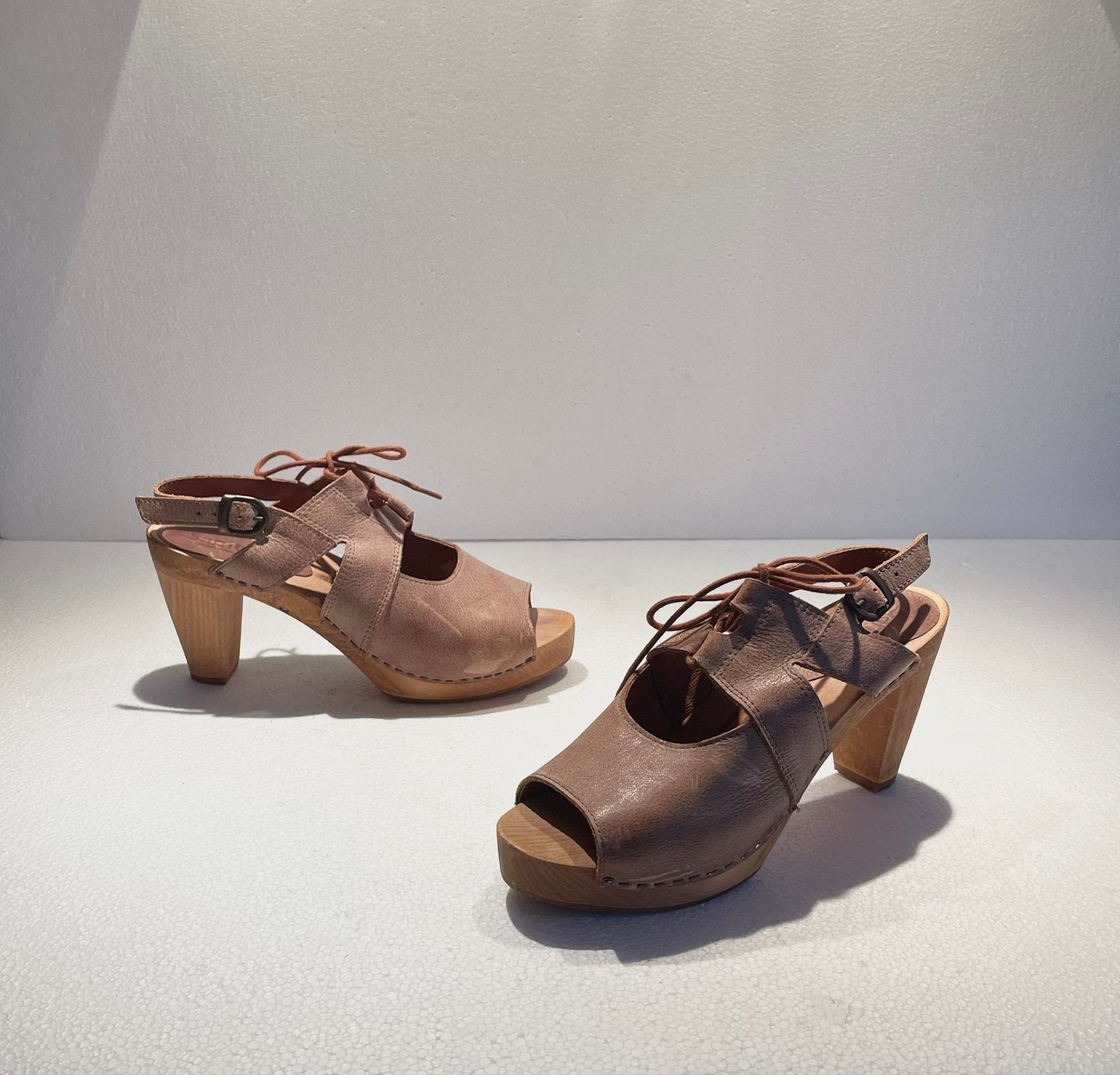 Sanita open klomp schoenen met hoge hakken 41 bruin, Ophalen of Verzenden, Bruin, Schoenen met hoge hakken