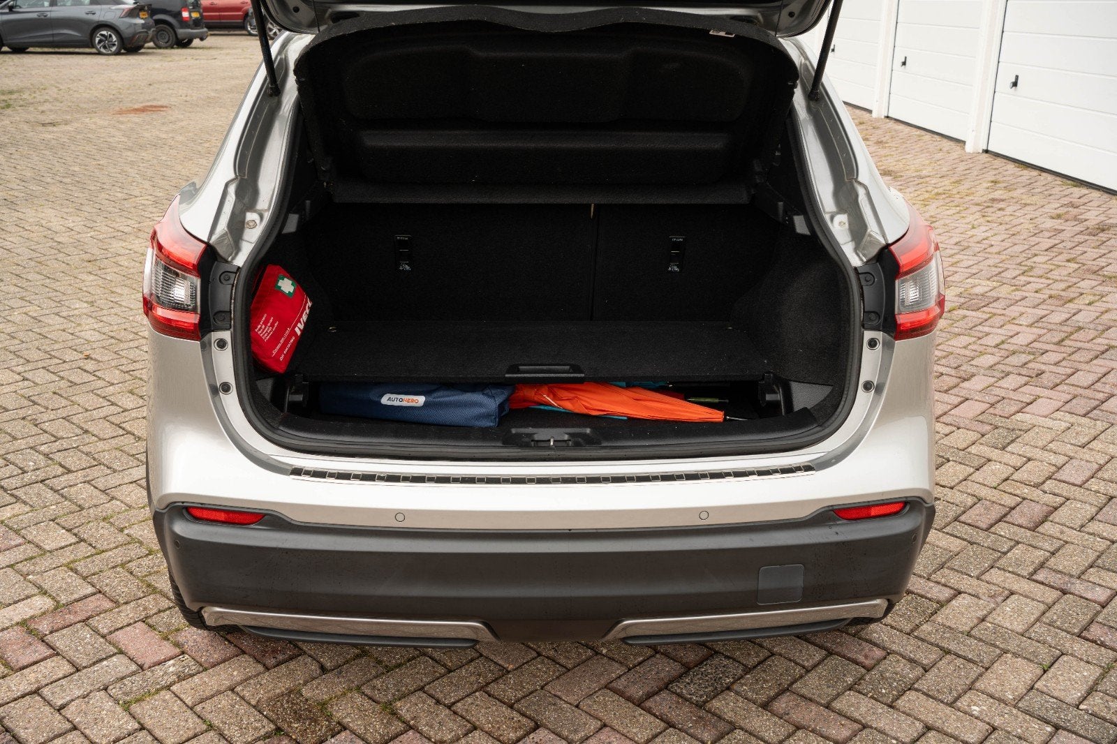 Foto 17 van Nissan Qashqai 1.2 Dig-t 115pk 2018 Grijs 64.268 KM