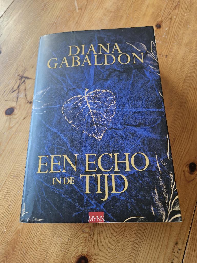 Diana Gabaldon - Een Echo in de Tijd, Boeken, Ophalen of Verzenden, Zo goed als nieuw, Diana Gabaldon