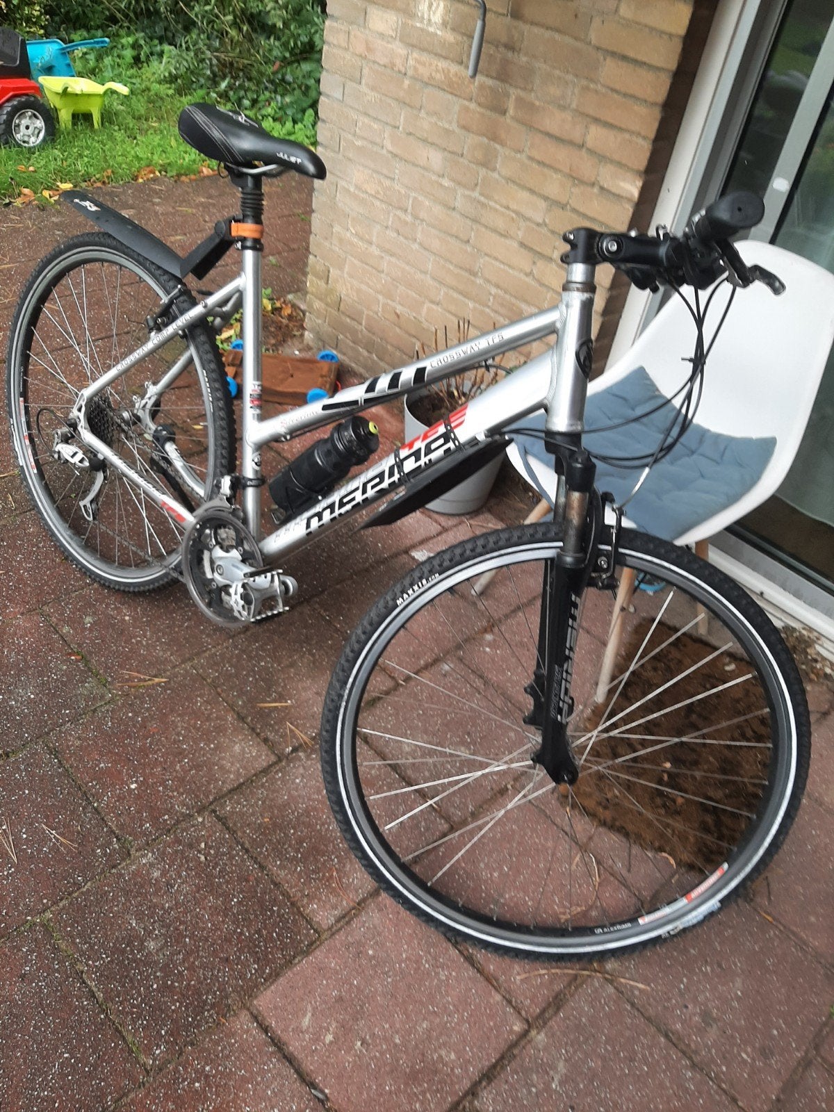 Merida Crossway TFS 100 Hybride Fiets - Zo goed als nieuw, 28 inch, Velgrem, 56 cm of meer, Zo goed als nieuw