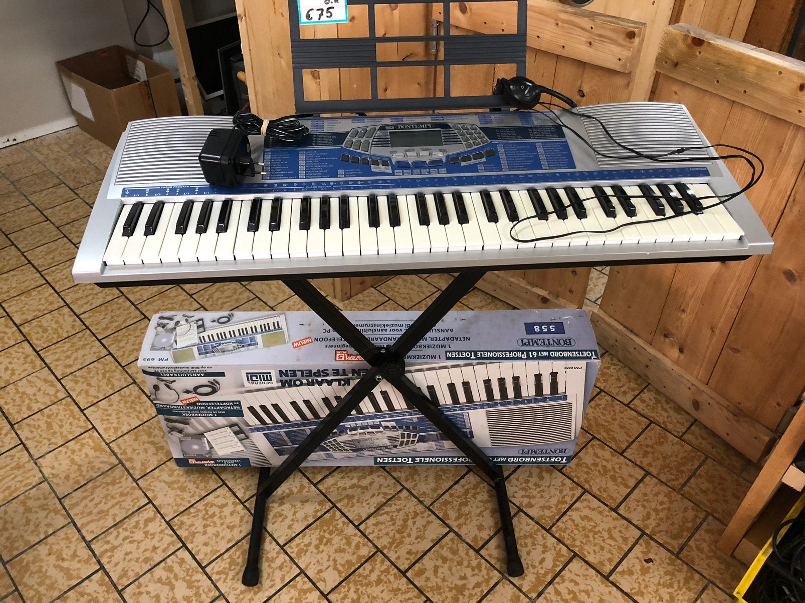 Mooi keyboard bontempi pm 695, Muziek en Instrumenten, Overige aantallen, Zo goed als nieuw, Met standaard, X