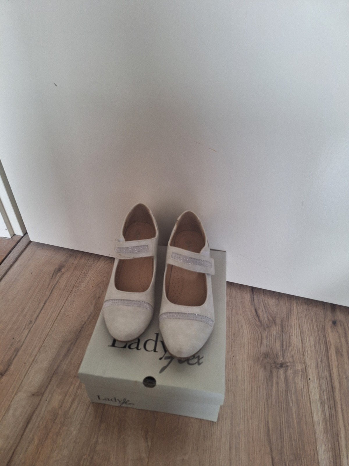 Ladyflex ballerina's - Zo goed als nieuw, Ophalen, Beige, Ladyflex, Ballerina's