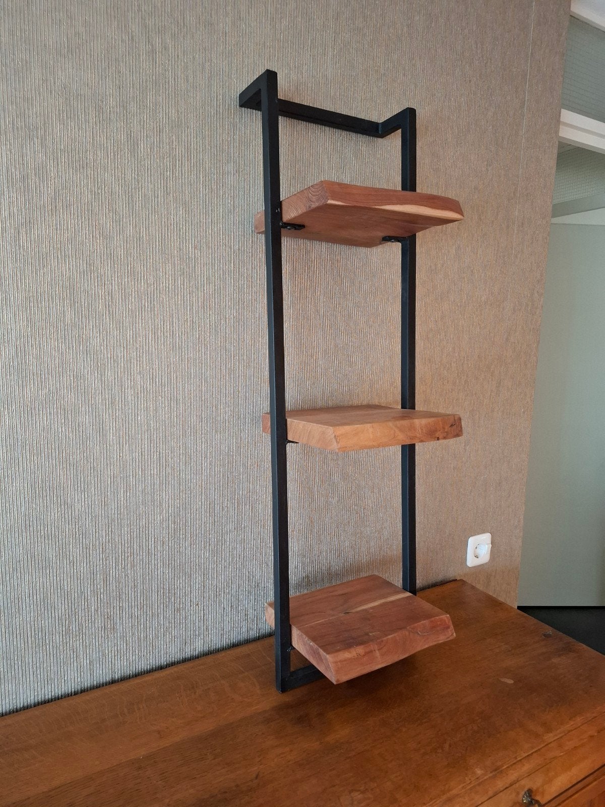 Wandplank Woody metaal., Ophalen of Verzenden, Zo goed als nieuw