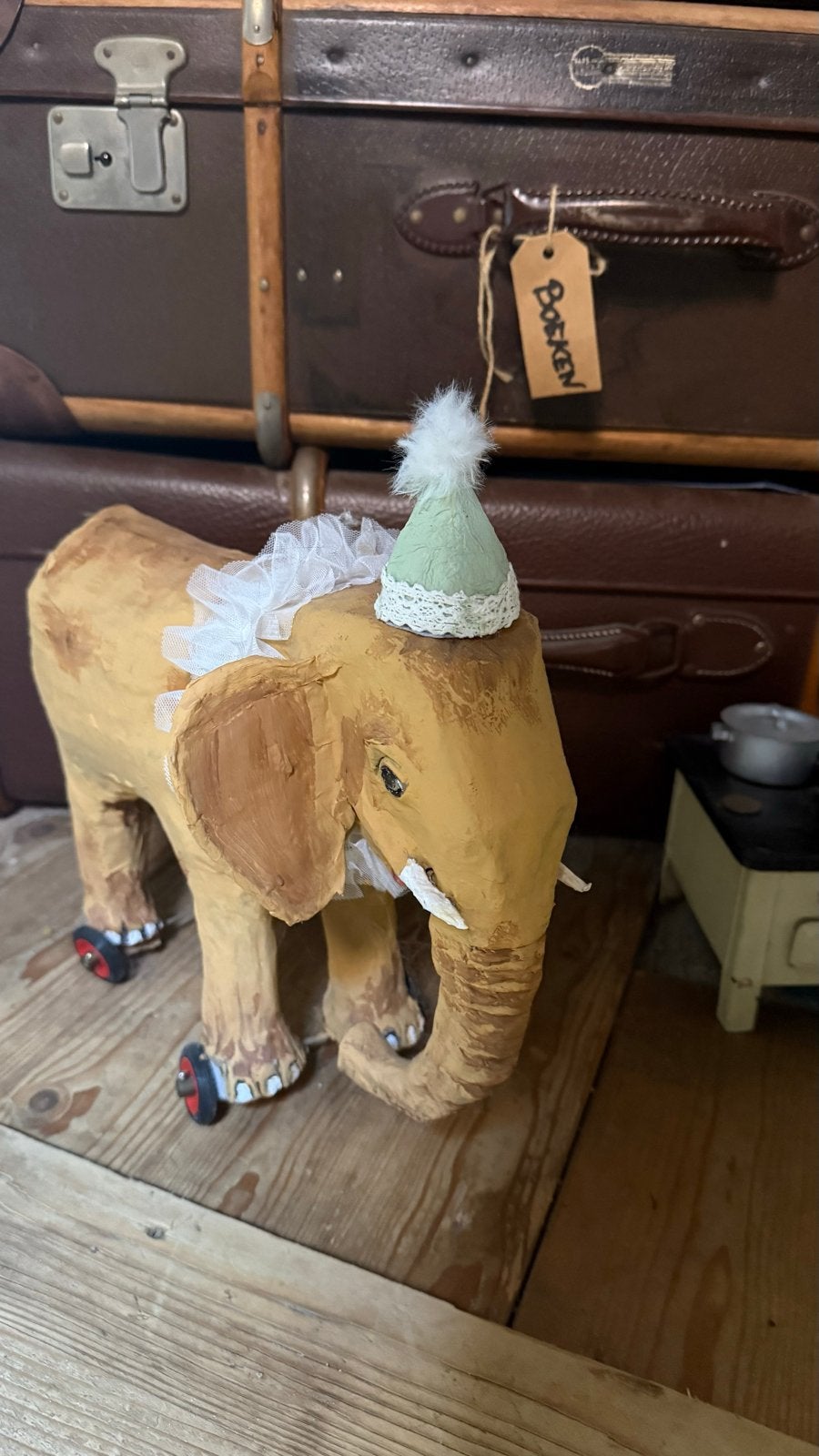Unieke Papier-maché Olifant met Feestmuts en Wieltjes, Verzamelen, Ophalen of Verzenden, Gebruikt