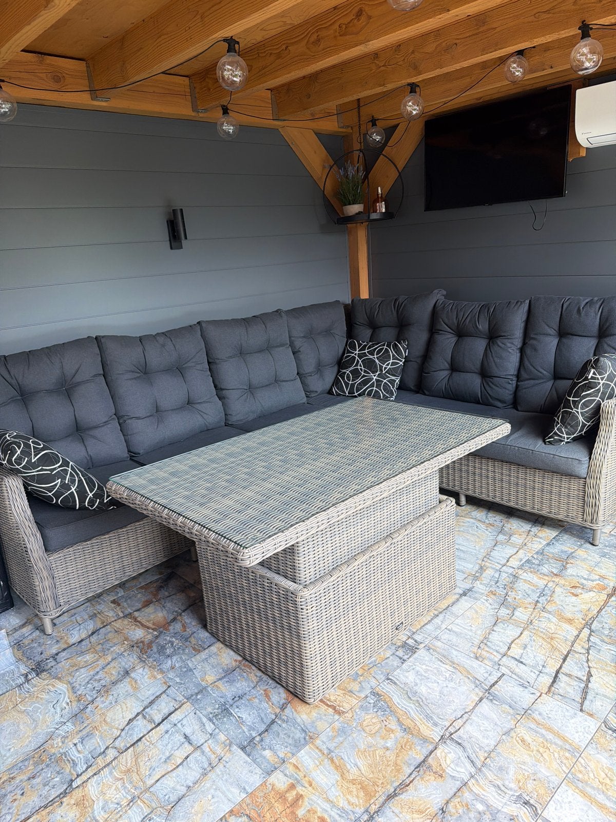 Luxe wicker Loungeset 7 persoons met Verstelbare Tafel, Tuin en Terras, Tuinsets en Loungesets, Ophalen, Zo goed als nieuw, Loungeset