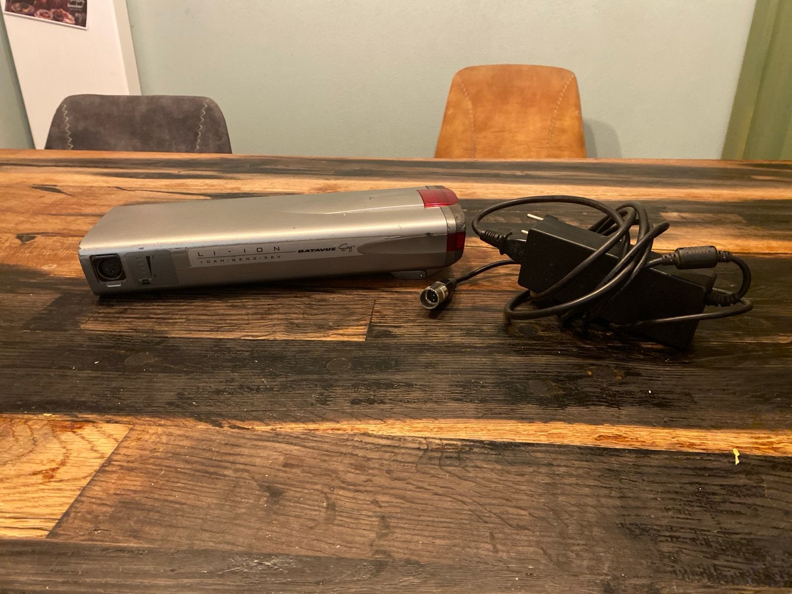 Foto 2 van Batavus Li-ion 10Ah / Gen2 / 36V E-bike Accu met Lader