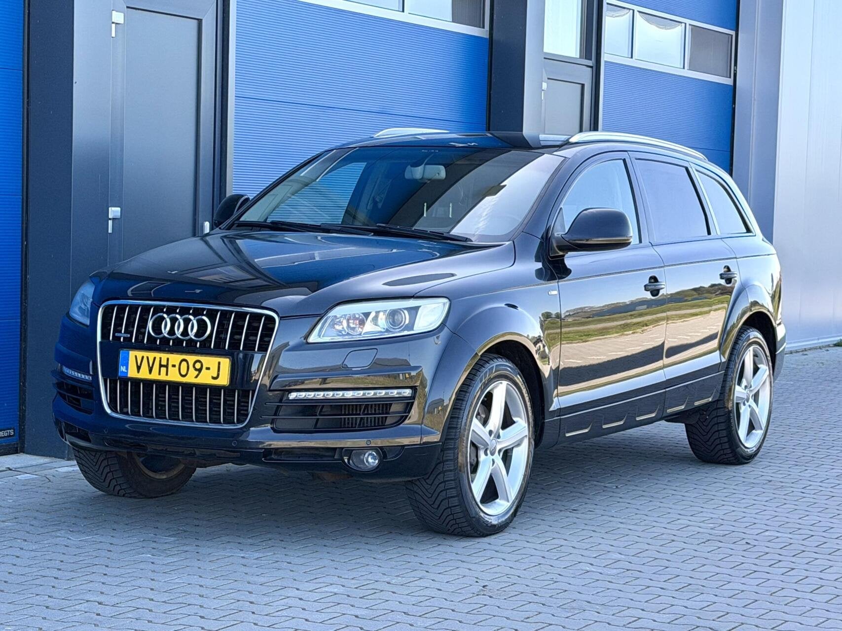 Audi Q7 3.0 TDI quattro Grijs kenteken - 2de eigenaar - NAP, 232 pk, Gebruikt, Cruise Control, Zwart