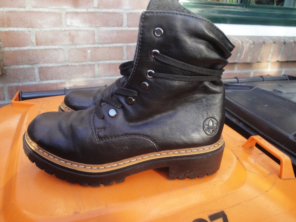 Zwarte leren boots RIEKER maat 38, Kleding | Dames, Zwart, Lage of Enkellaarzen, Ophalen of Verzenden, Zo goed als nieuw