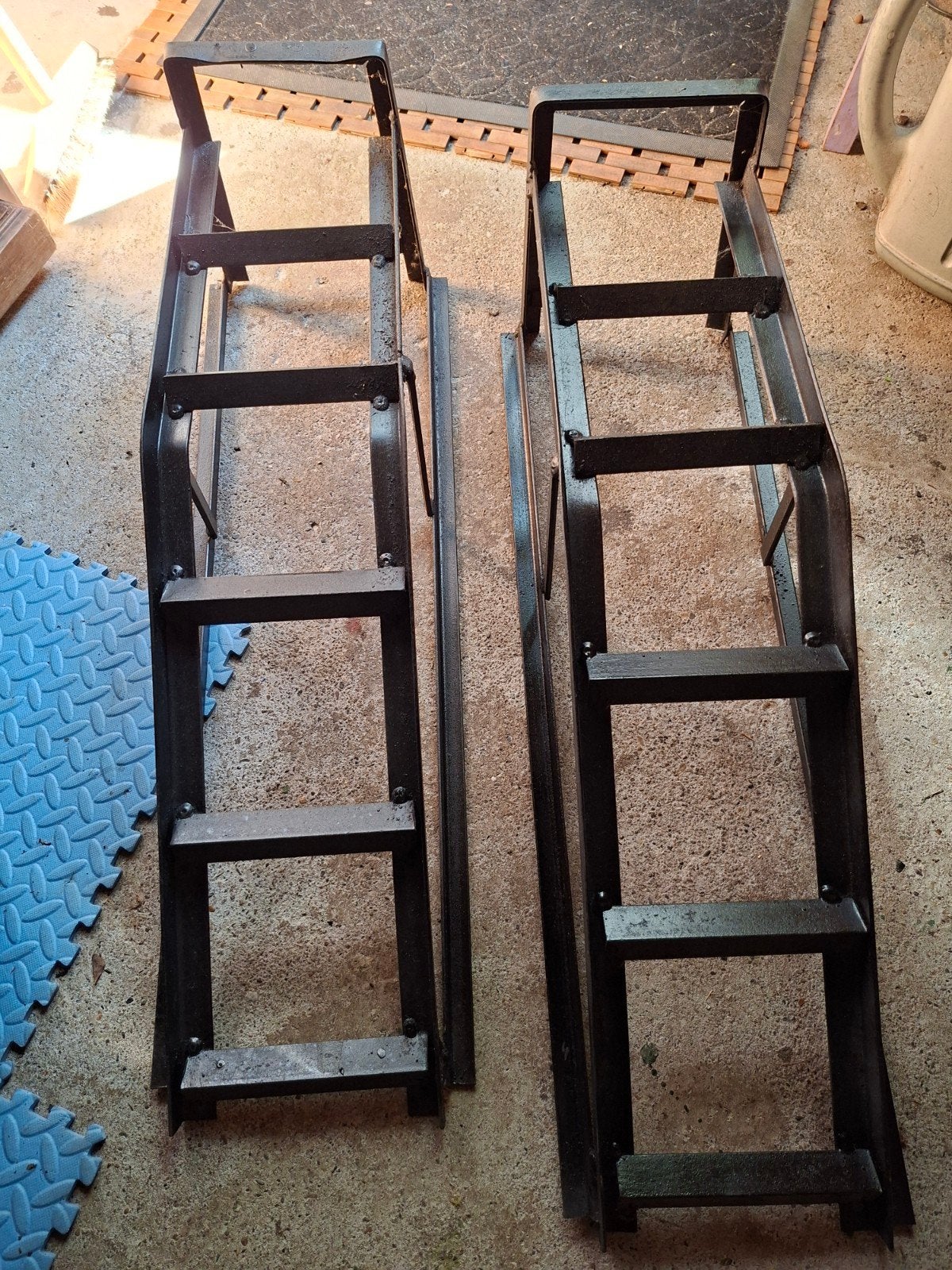 2x oprij steun/bok, Ophalen, Zo goed als nieuw, Manueel, Garagekrik
