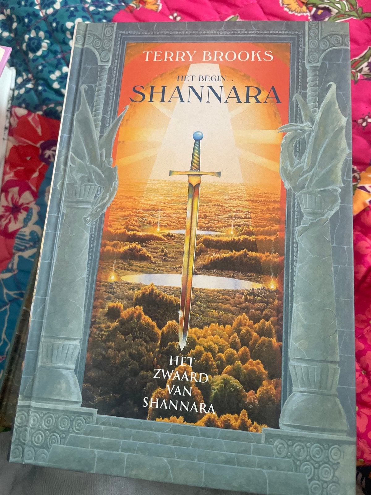 Het Zwaard van Shannara - Terry Brooks (Fantasy Boek), Ophalen of Verzenden, Gelezen