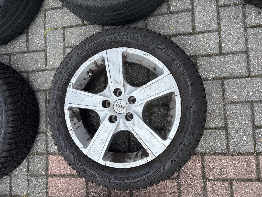 MOMO velg en Goodyear UltraGrip winterbanden, Ophalen, Gebruikt, 16 inch, Banden en Velgen