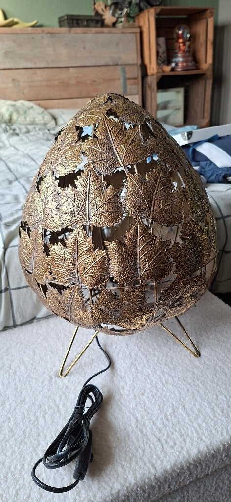 Goud/koper kleurige tafel lamp met bladmotief, Huis en Inrichting, Ophalen of Verzenden, Zo goed als nieuw, Metaal, Minder dan 50 cm