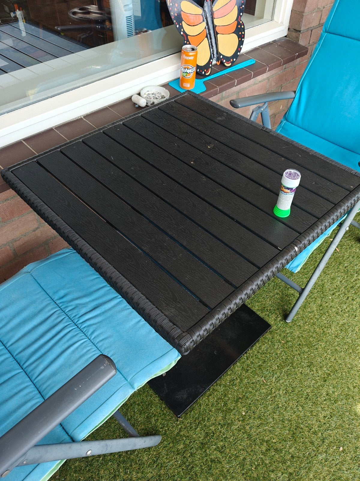 Vierkante tuintafel, voor 2, of net 4 personen, zwart., Tuin en Terras, Picknicktafels, Ophalen, Gebruikt, Vierkant, Overige materialen