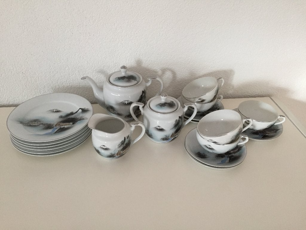 theeservies met gebakschotels, Ophalen