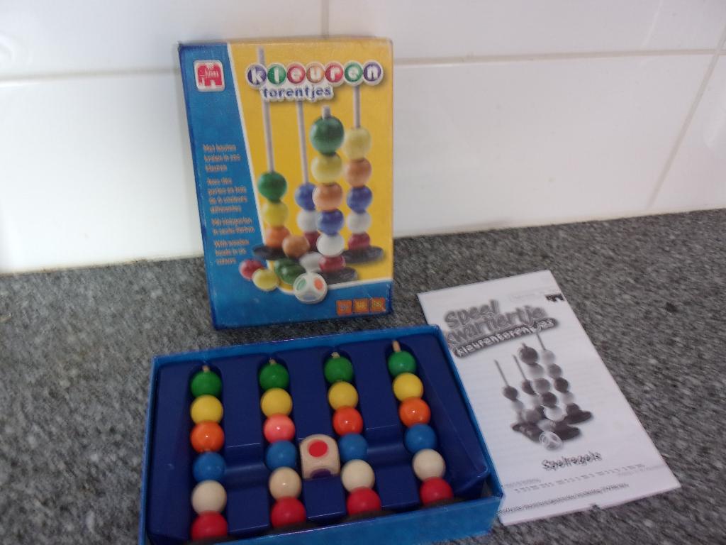 Houten KLEURENTORENTJES van Jumbo, Hobby en Vrije tijd, Een of twee spelers, Ophalen of Verzenden, Zo goed als nieuw