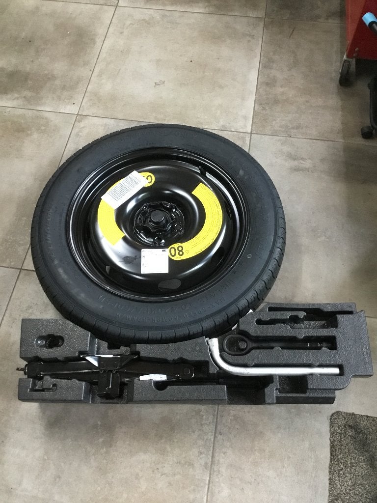 VW Tiguan ||| thuiskomer complete set, Auto-onderdelen, Ophalen, 18 inch, Banden en Velgen, Nieuw