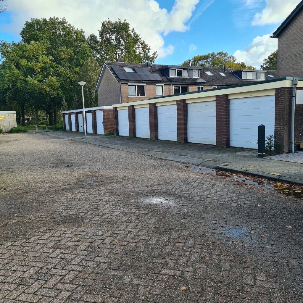 Luxe garagebox (21m2) met eigen laadpaal, 11kw in Amersfoort, Utrecht