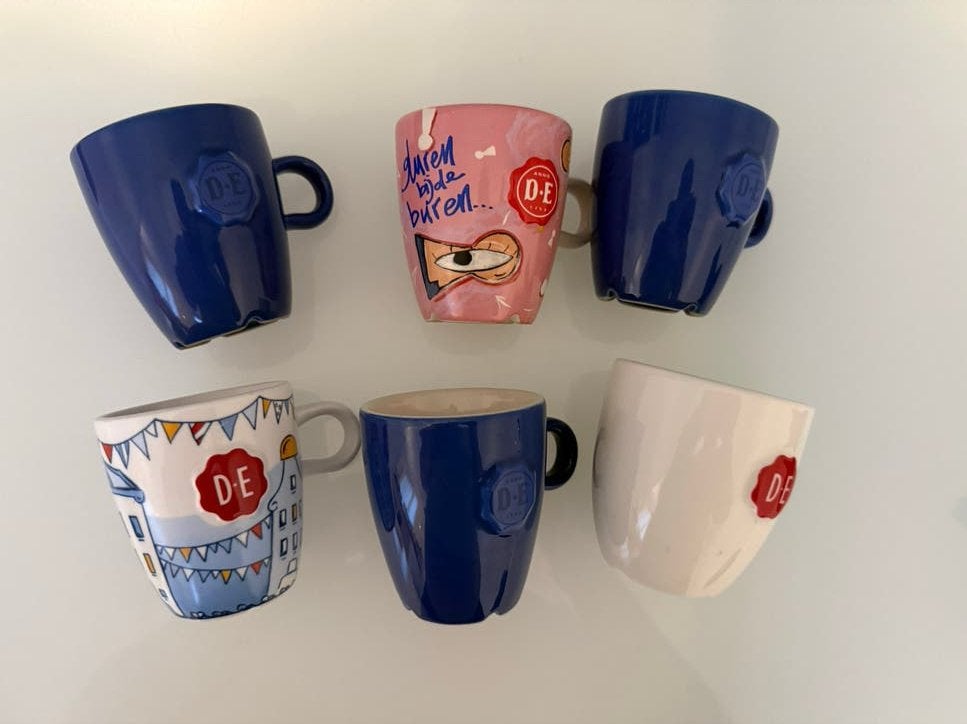 Douwe Egberts D.E. Mokken - Diverse Designs, Overige merken, Keramiek, Zo goed als nieuw, Modern